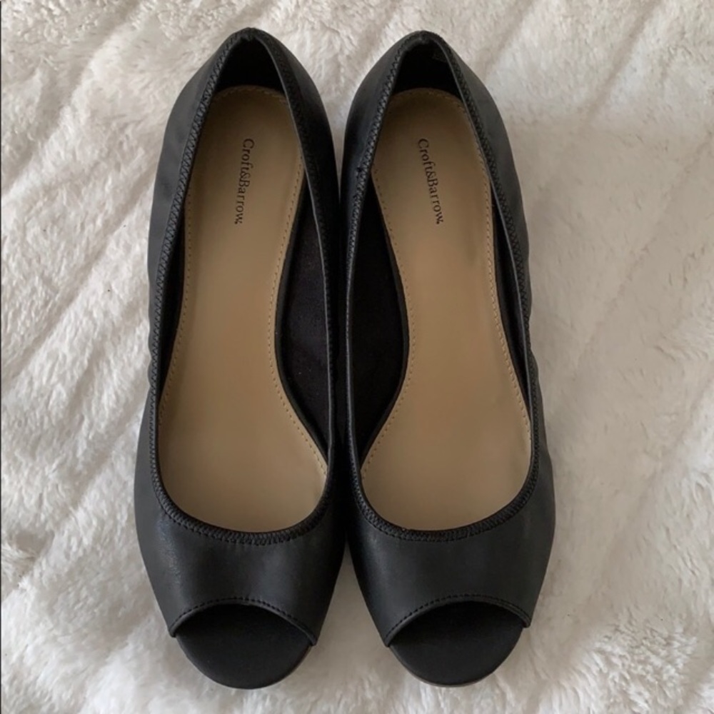 Croft & Barrow Black open toe 9M
